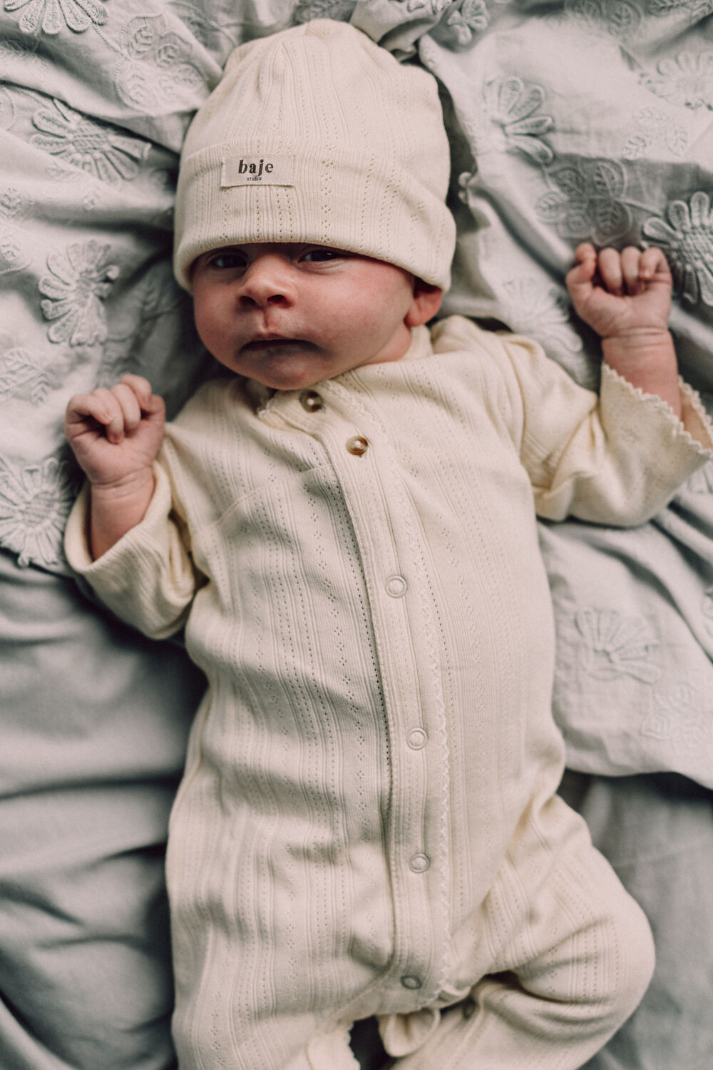 Wei&szlig;e BAJE STUDIO M&uuml;tze VIVA - large