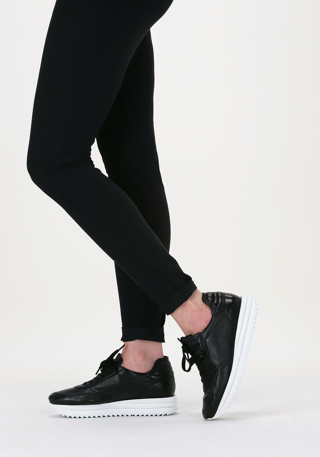 Schwarze KENNEL & SCHMENGER Sneaker Low 19400 - large