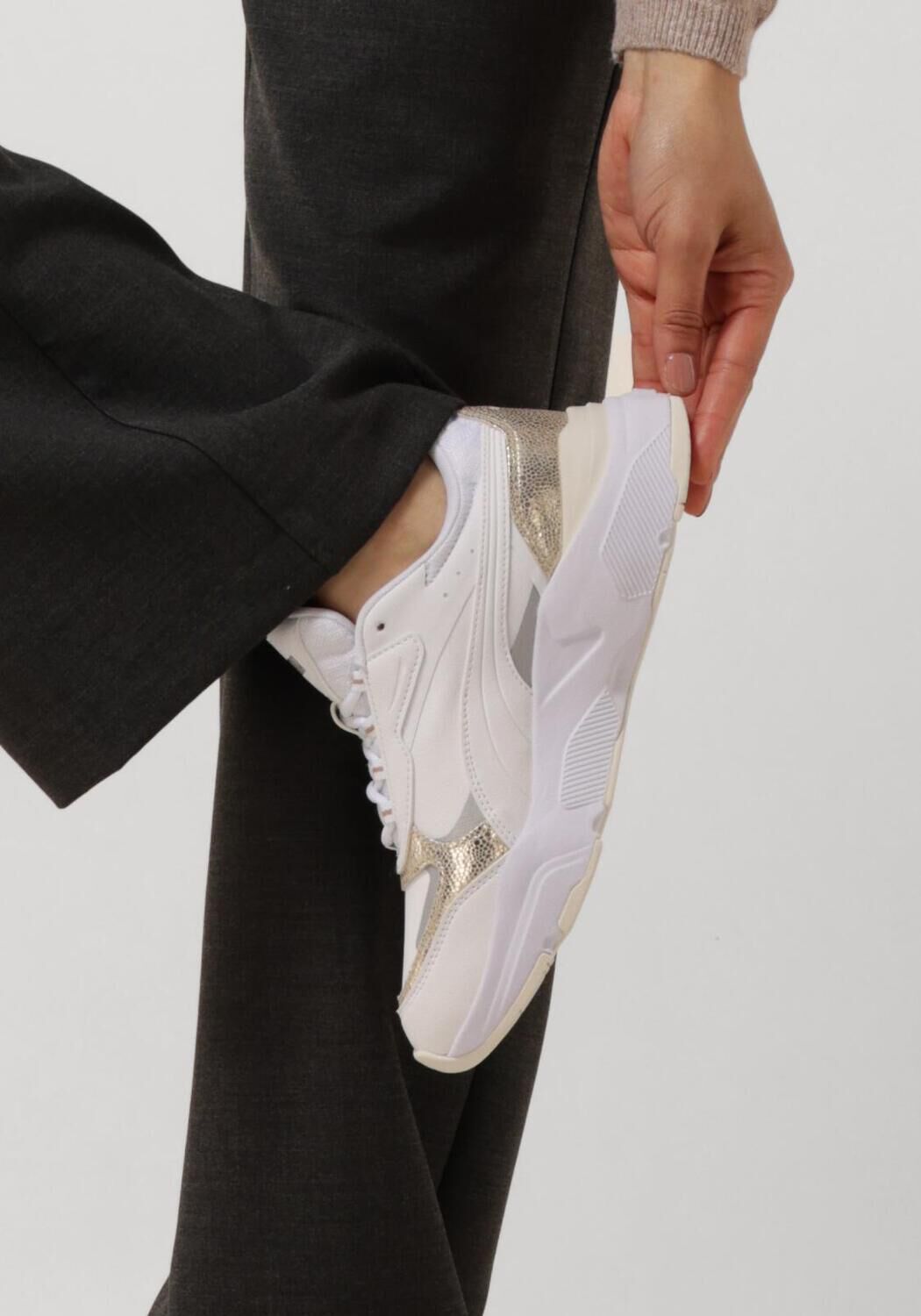 Wei&szlig;e PUMA Sneaker Low CASSIA - large