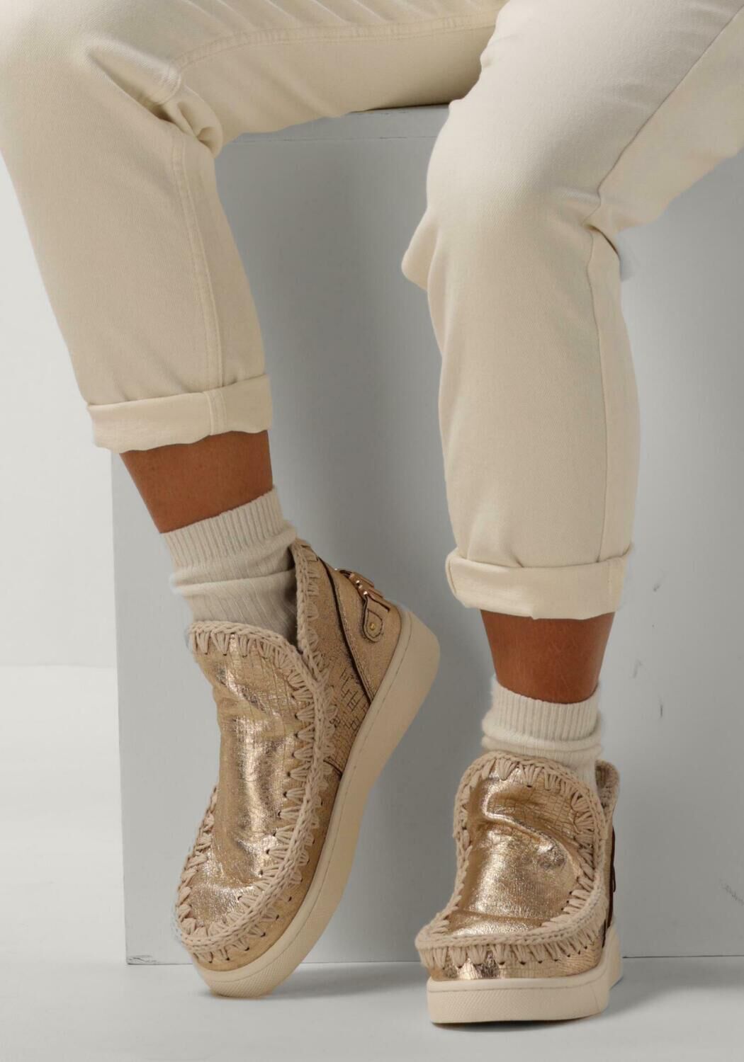 Goldfarbene MOU Boots ESKIMO SNEAKER - large