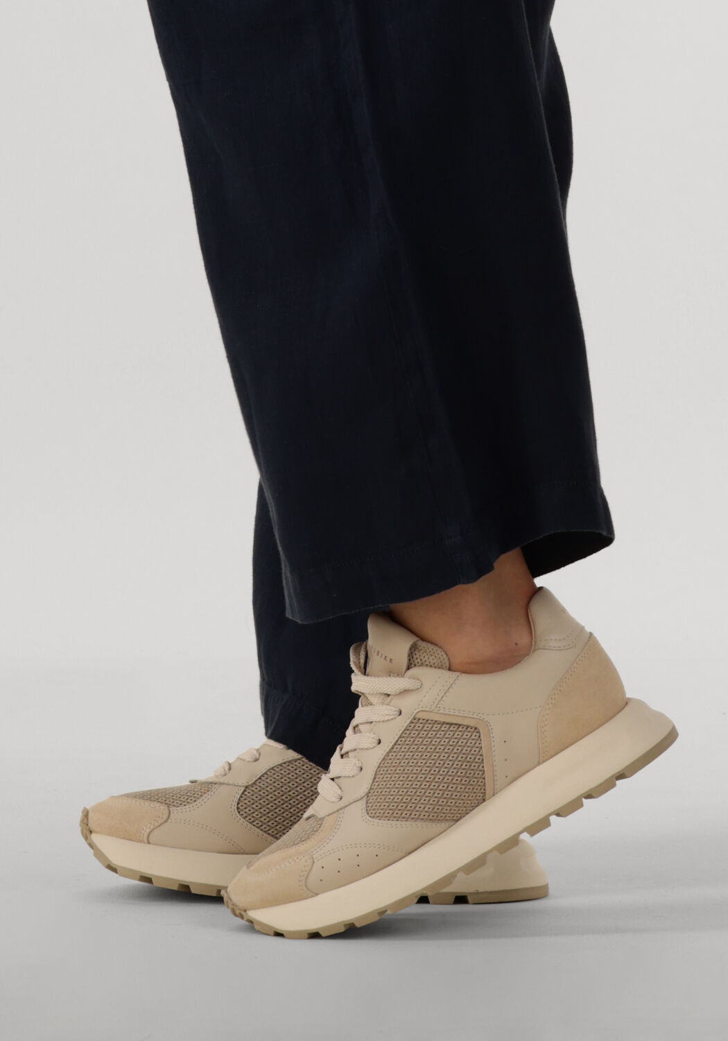 Beige NUBIKK Sneaker Low ROSE NOMAD - large