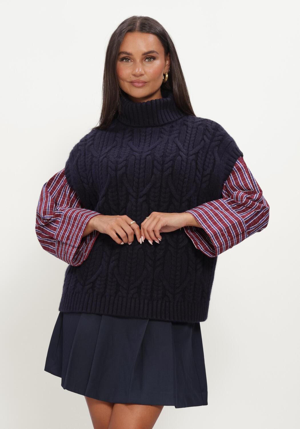 Dunkelblau CO'COUTURE Spencer ROWCC OVERSIZE CABLE KNIT VEST - large