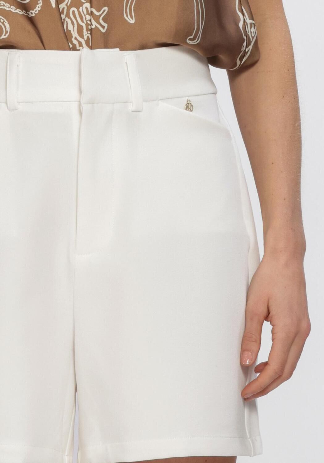 Nicht-gerade weiss NUKUS Kurze Hosen DAHLIA SHORT - large