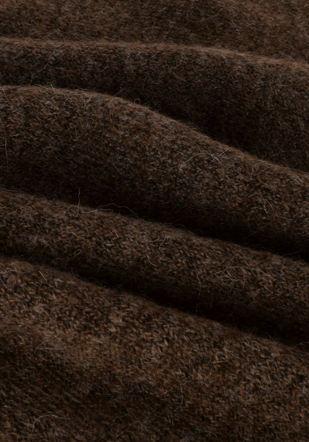 Braune Y.A.S. Midikleid YASBALIS LS FUNNEL KNIT DRESS - large