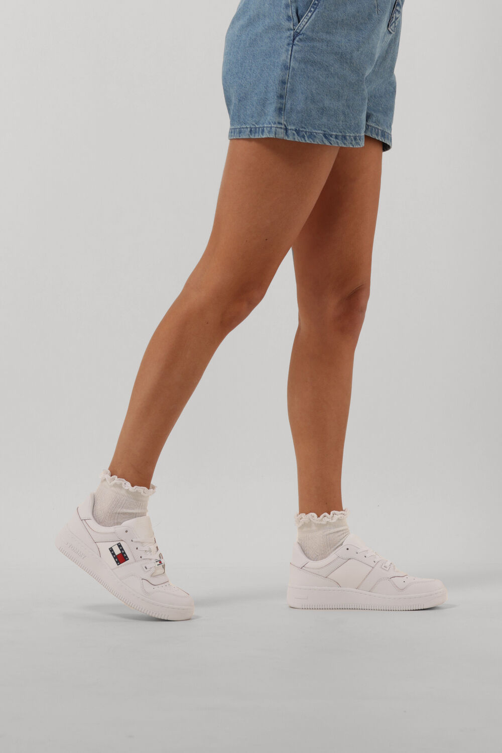 Wei&szlig;e TOMMY JEANS Sneaker Low TOMMY JEANS ETCH BASKET WOMEN - large