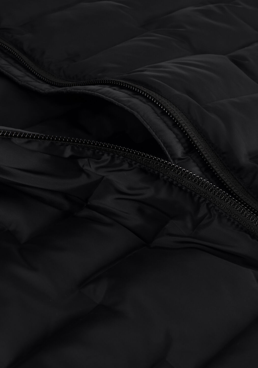 Schwarze PEAK PERFORMANCE Wattierte Jack M ARGON HYBRID HOOD - large