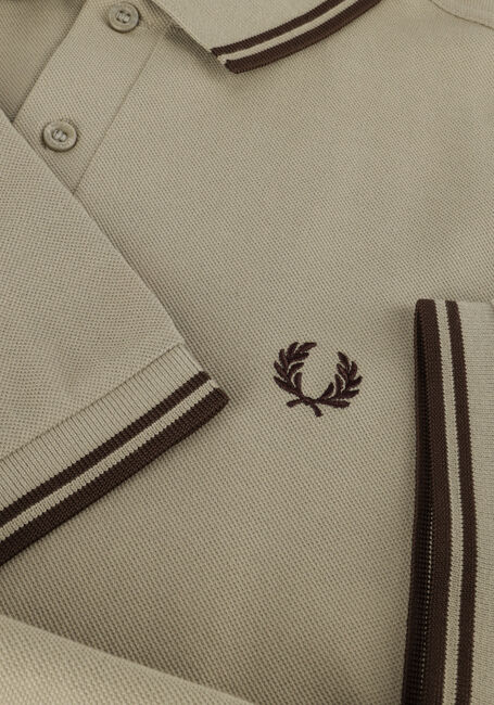 Olive FRED PERRY Polo-Shirt THE TWIN TIPPED FRED PERRY SHIRT - large