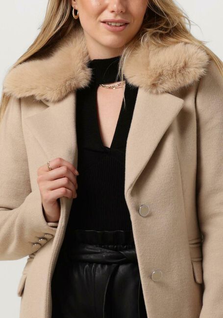 Beige GUESS Mäntel NEW LAURENCE COAT - large