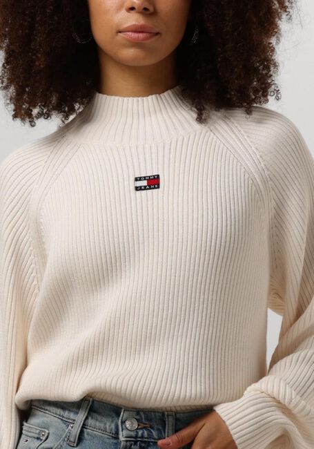 Weiße TOMMY JEANS Pullover TJW BADGE MOCKNECK SWEATER - large