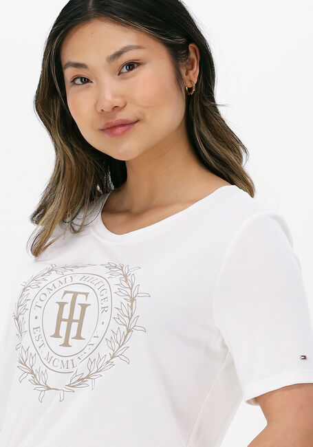 Weiße TOMMY HILFIGER T-shirt REG SUEDED TH CREST OPEN-NK TEE - large