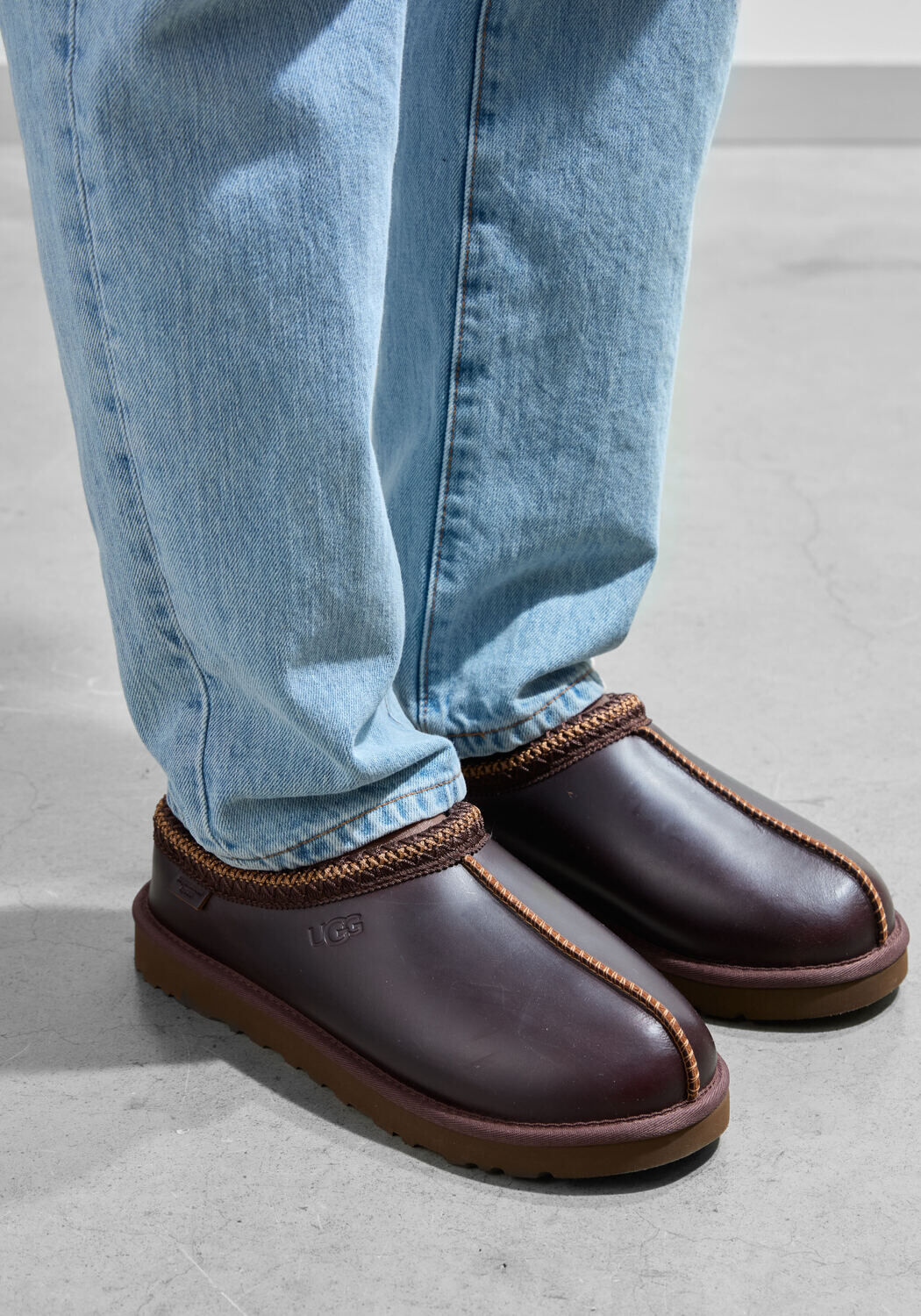 Braune UGG Slipper M TASMAN - medium