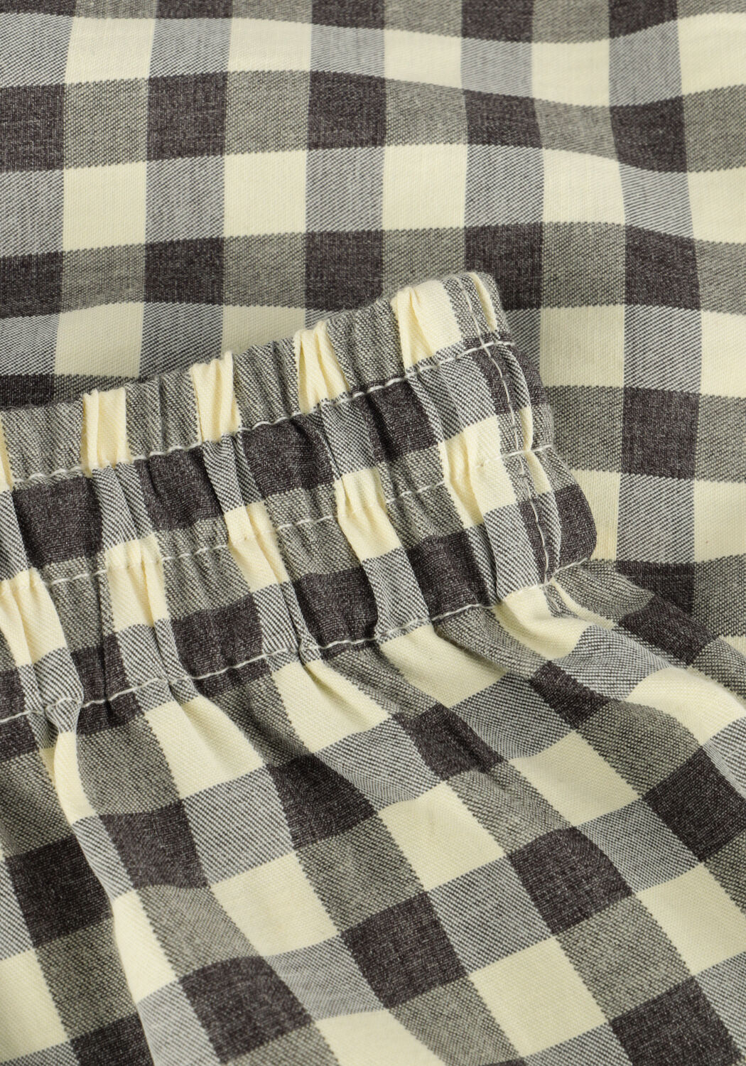 Gelbe MOLO Kurze Hose ADDIE - large