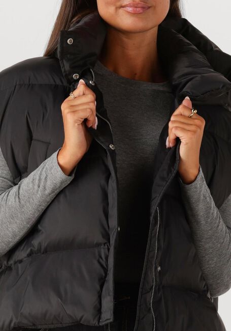 Schwarze WITHBLACK Bodywarmer WBLVANESSA PUFFER WAISTCAOT - large