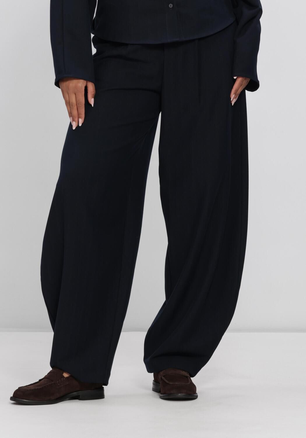 Dunkelblau AMAYA AMSTERDAM Weite Hose EVI PANTS - large