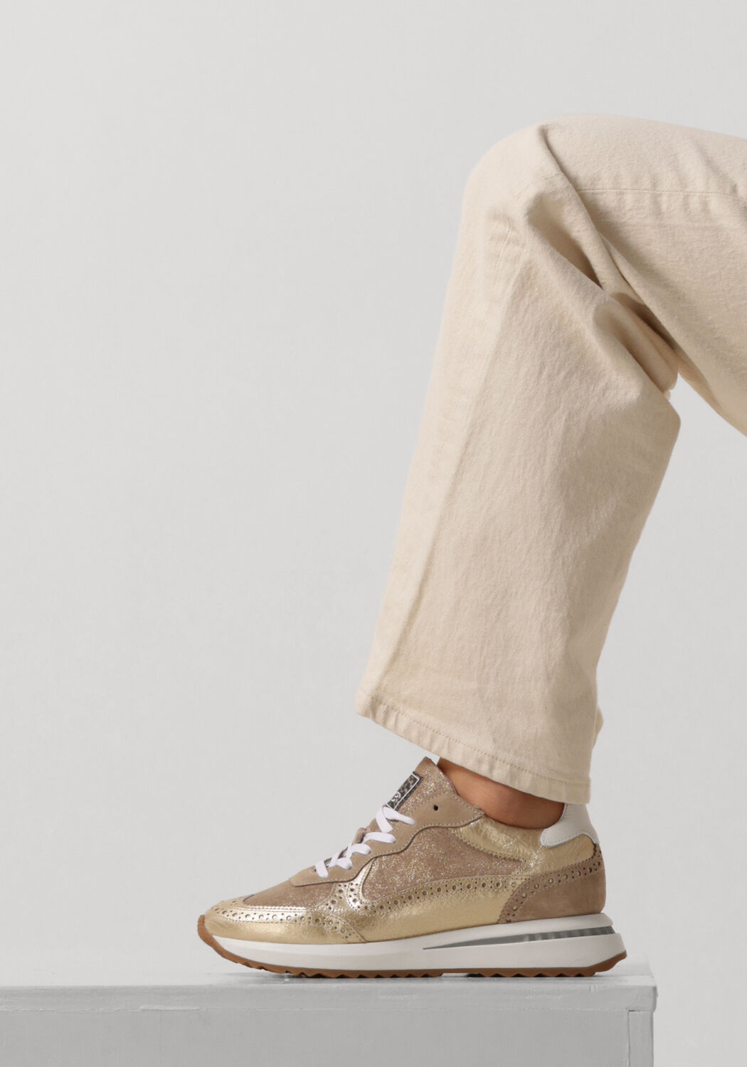 Goldfarbene FLORIS VAN BOMMEL Sneaker Low SFW-10109 - large