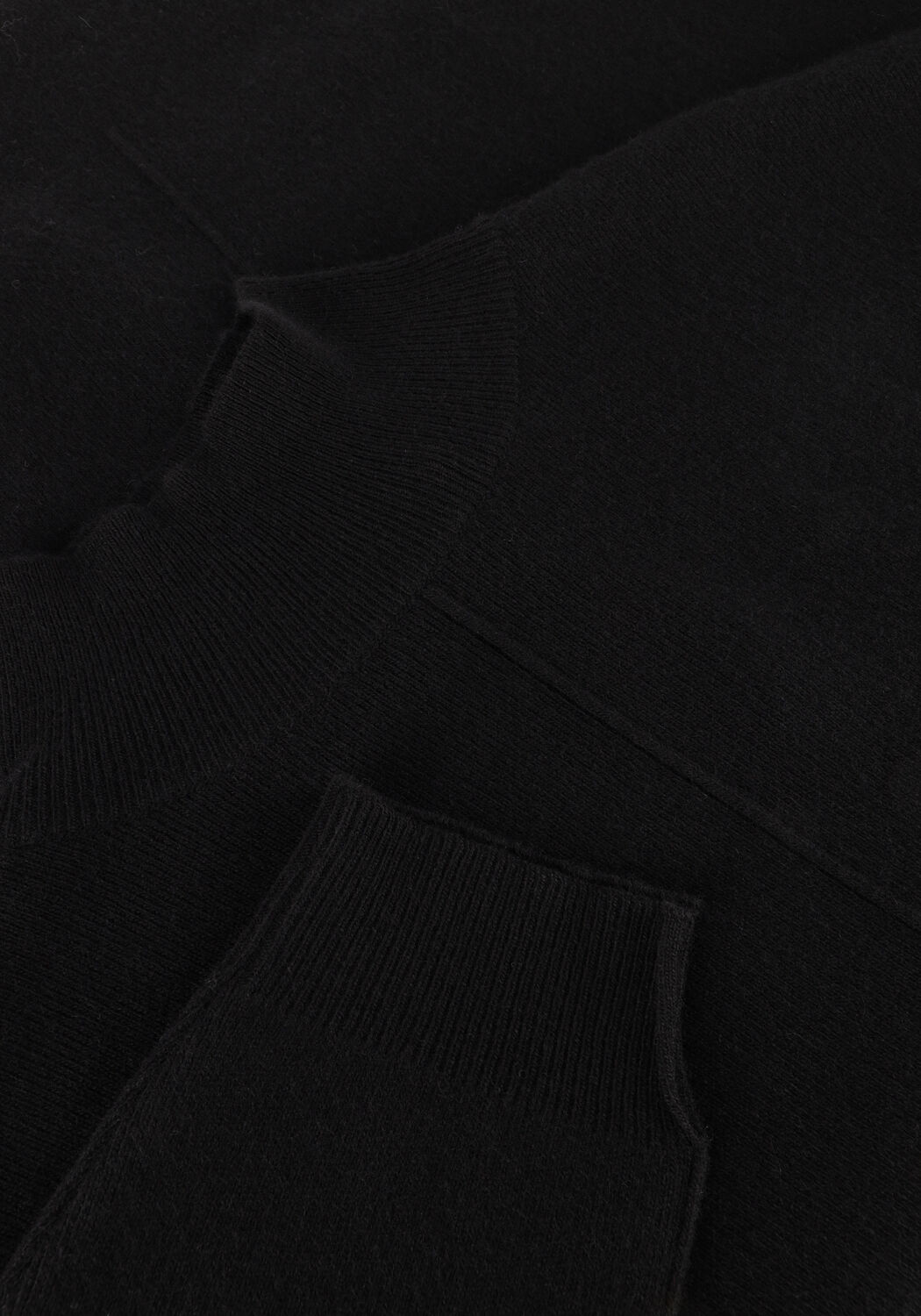 Schwarze RESORT FINEST Rollkragenpullover CAPE SWEATER - large