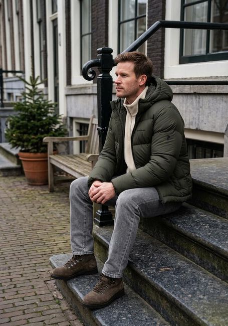 Dunkelgr&uuml;n PEAK PERFORMANCE Wattierte Jack M RIVEL DOWN JACKET - large