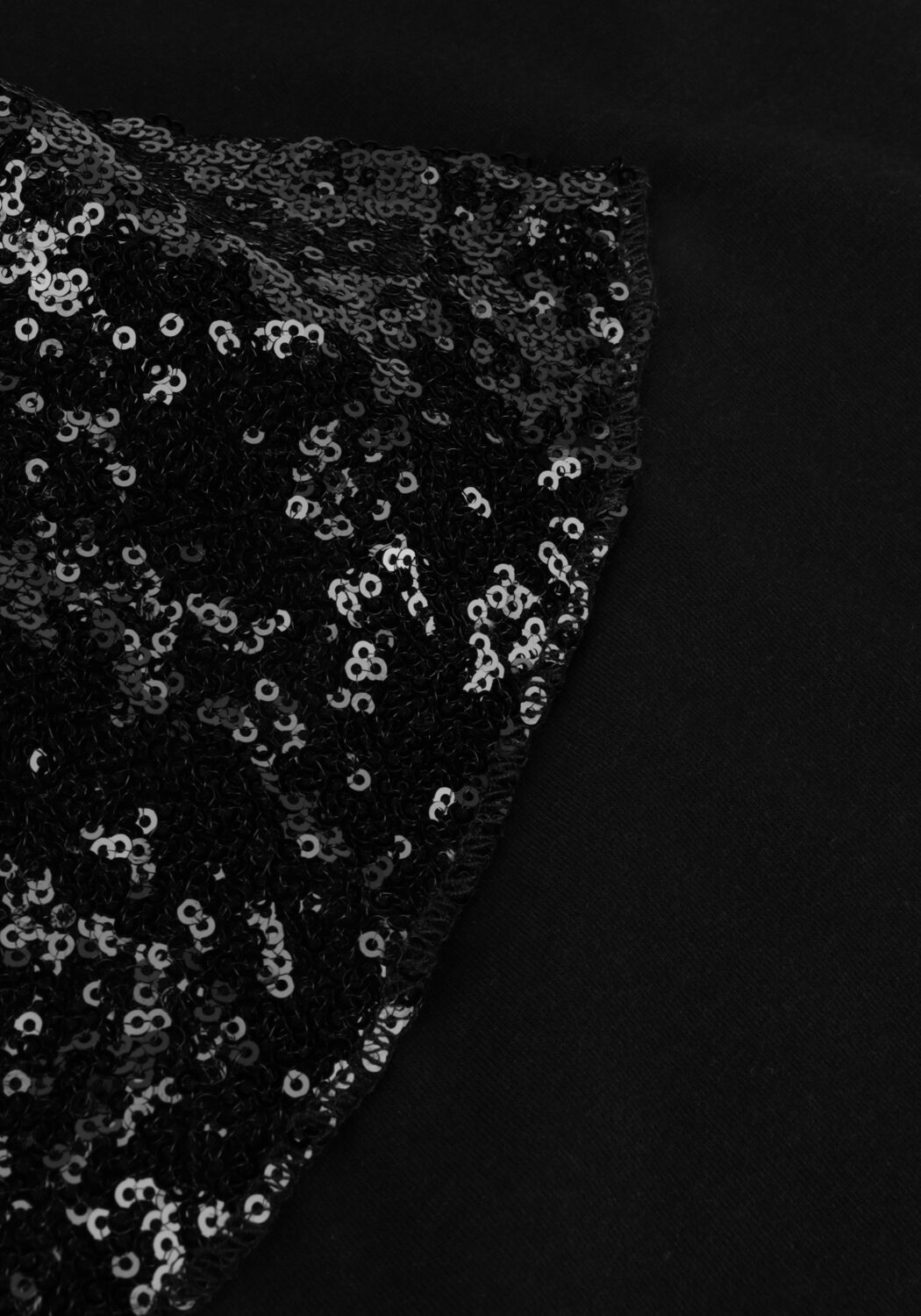 Schwarze MOS MOSH T-shirt PINTER O-S SEQUIN TEE - large