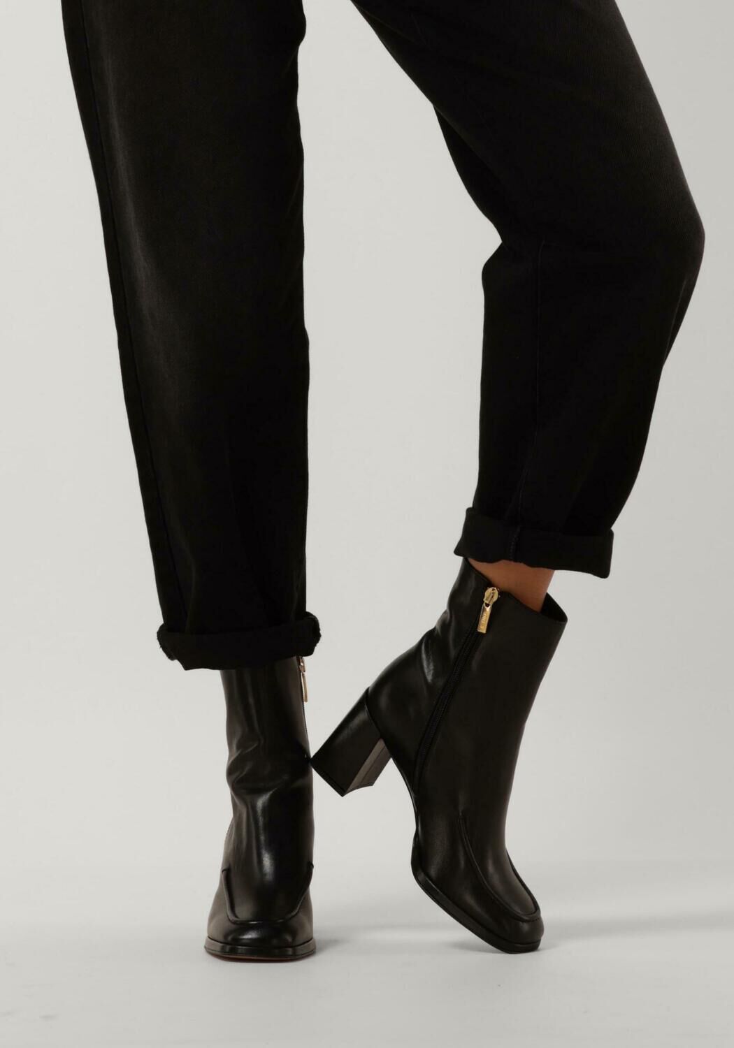 Schwarze NOTRE-V Stiefeletten AP1202 - large