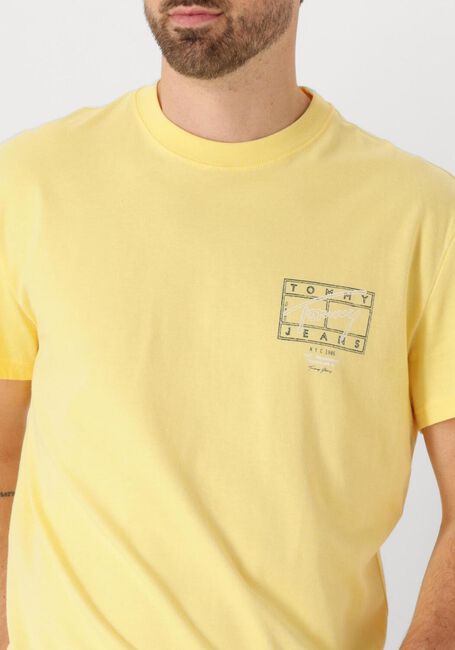 Gelbe TOMMY JEANS T-shirt TJM REG SIGN SPRAY SS T EXT - large