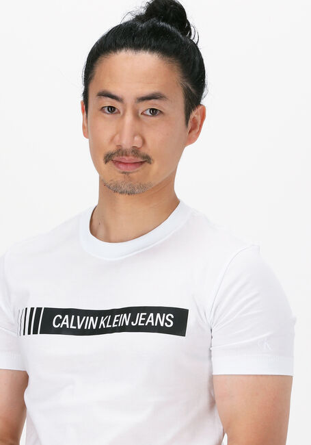 Weiße CALVIN KLEIN T-shirt INSTITUTIONAL LOGO BOX TEE - large