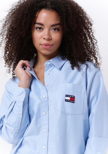 Blaue TOMMY JEANS Blusen TJW BADGE BOYFRIEND SHIRT - large