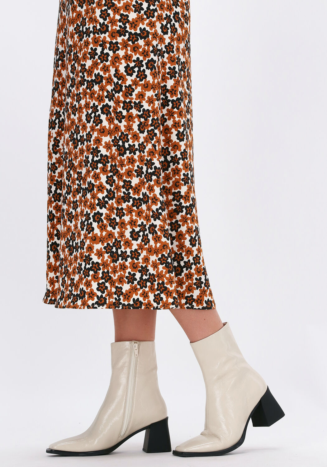 Wei&szlig;e VAGABOND SHOEMAKERS Stiefeletten HEDDA - large