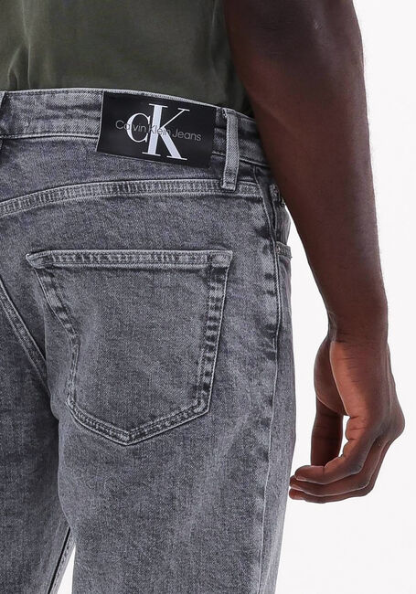 Graue CALVIN KLEIN Straight leg jeans DAD JEAN - large