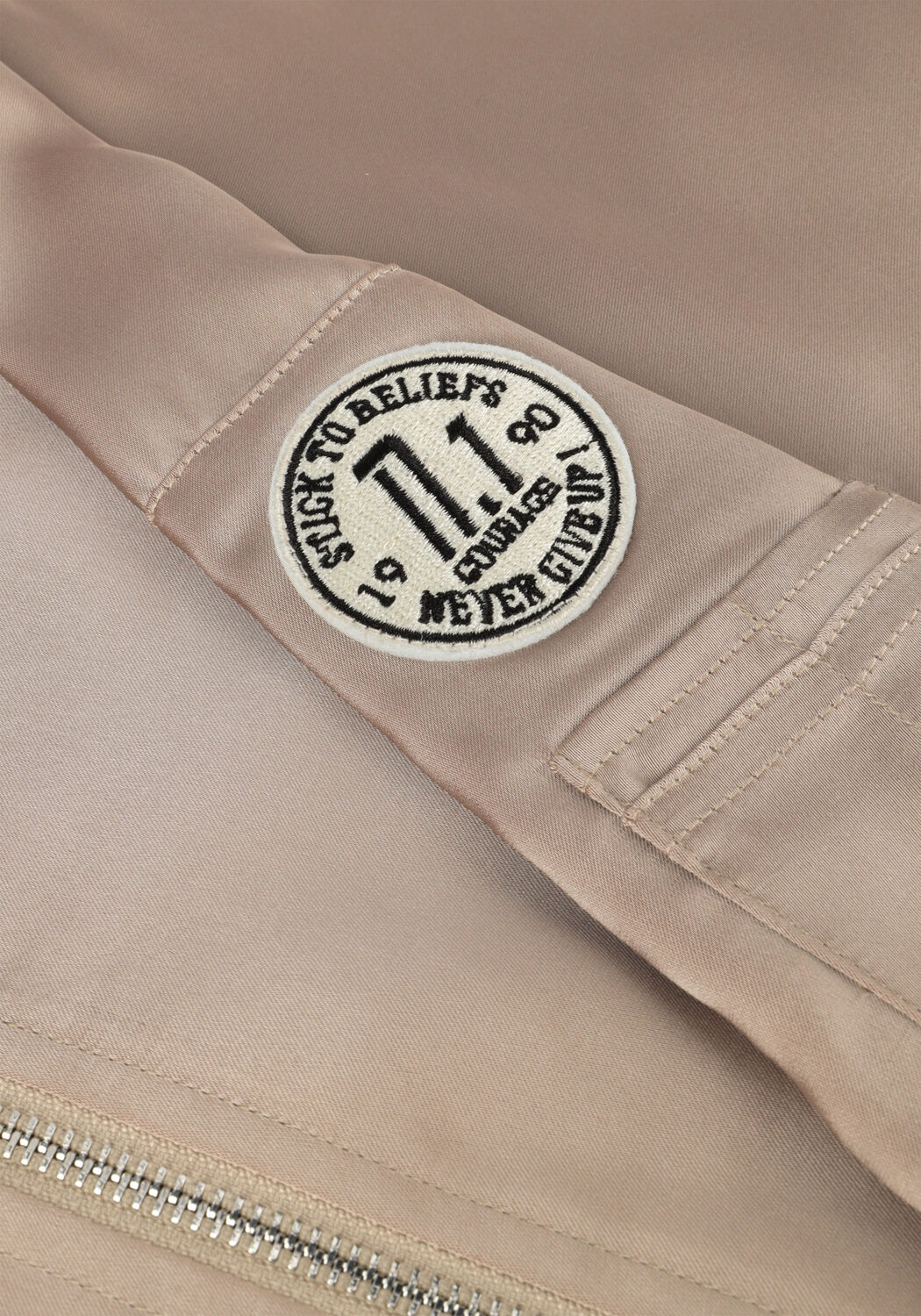 Braune NUKUS Jack NOELL BOMBER - large