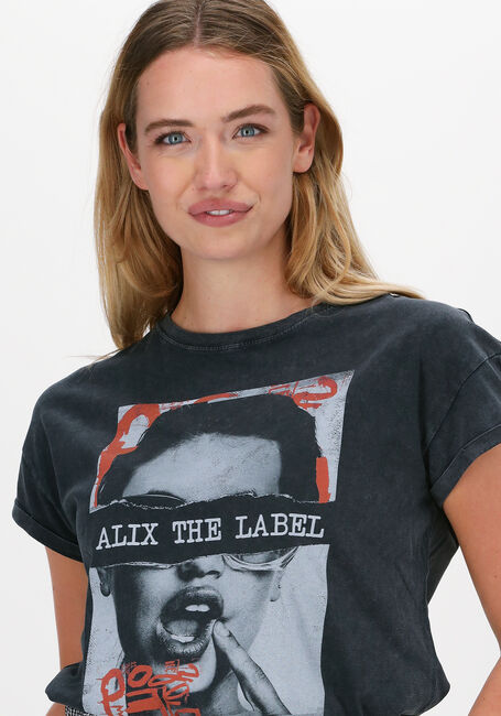 Schwarze ALIX THE LABEL T-shirt BOXY PHOTO T-SHIRT - large