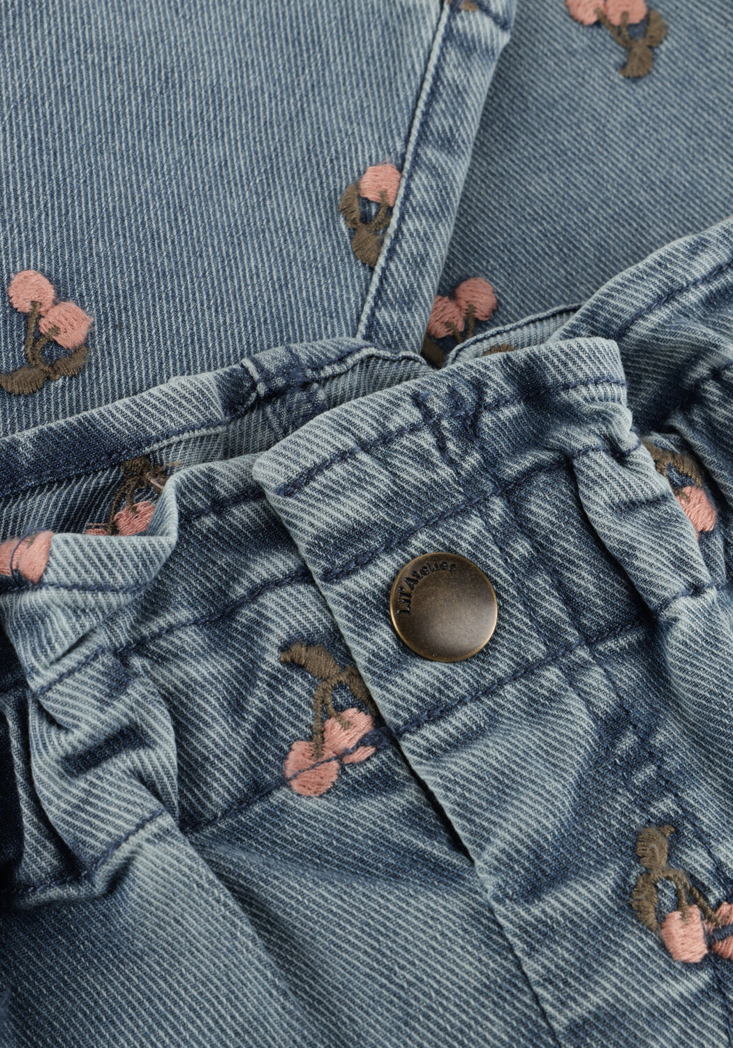 Blaue LIL' ATELIER Mom jeans NBFDEVA LOOSE EMB JEANS 2024-ES LIL - large