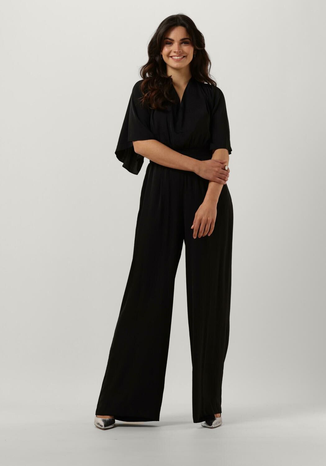 Schwarze ACCESS Jumpsuit JUMPSUIT WITH BATWING SLEEVES Omoda