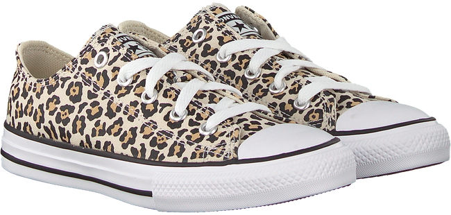 converse fluffy beige