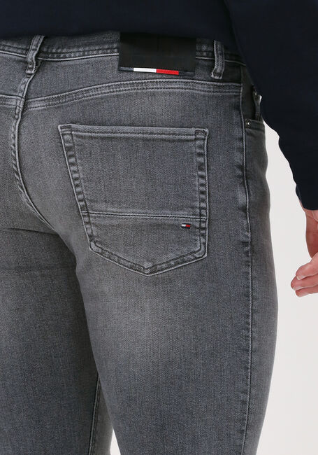 Graue TOMMY HILFIGER Slim fit jeans XTR SLIM LAYTON PSTR BASS GREY - large