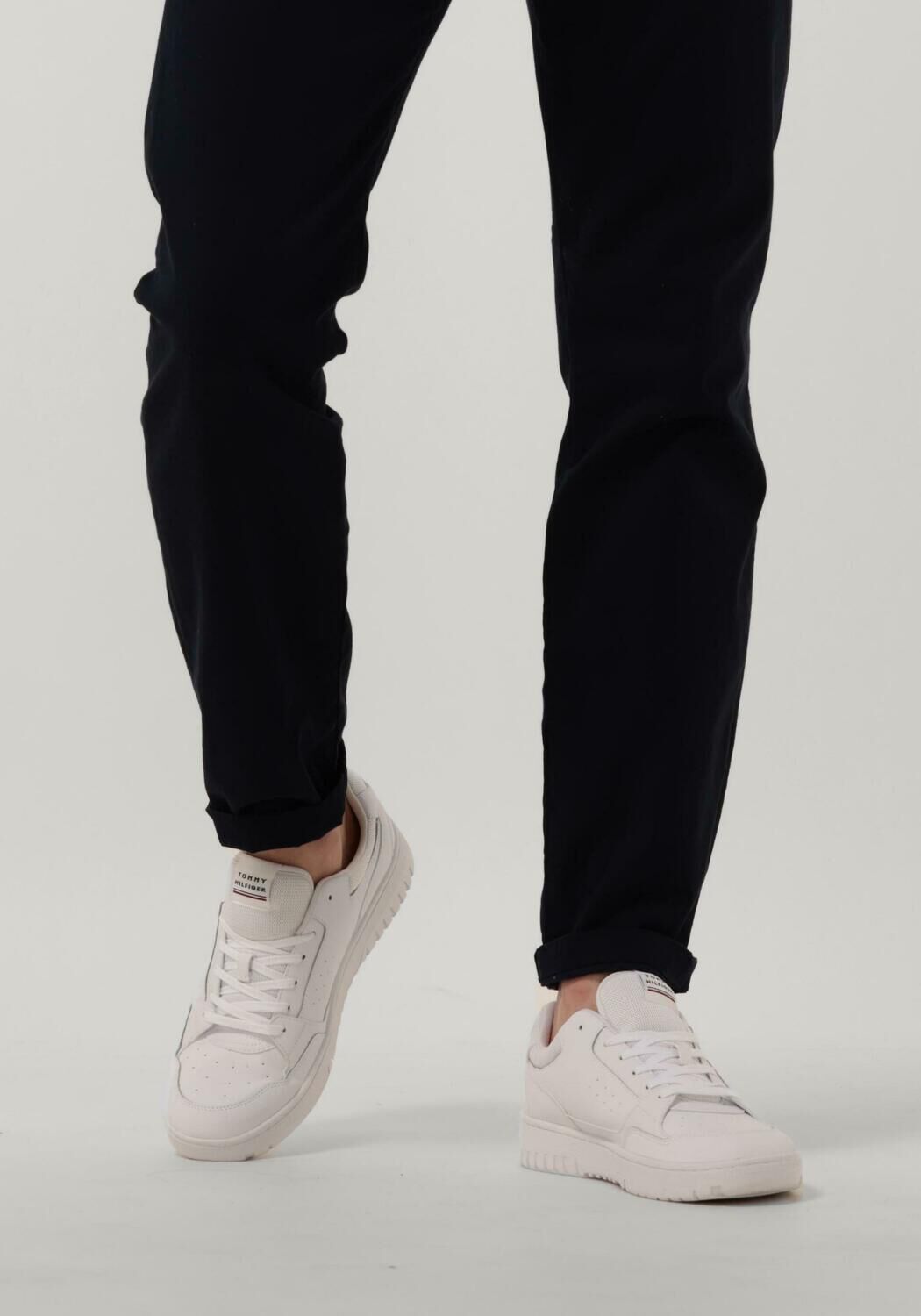 Wei&szlig;e TOMMY HILFIGER Sneaker Low TH BASKET CORE - large