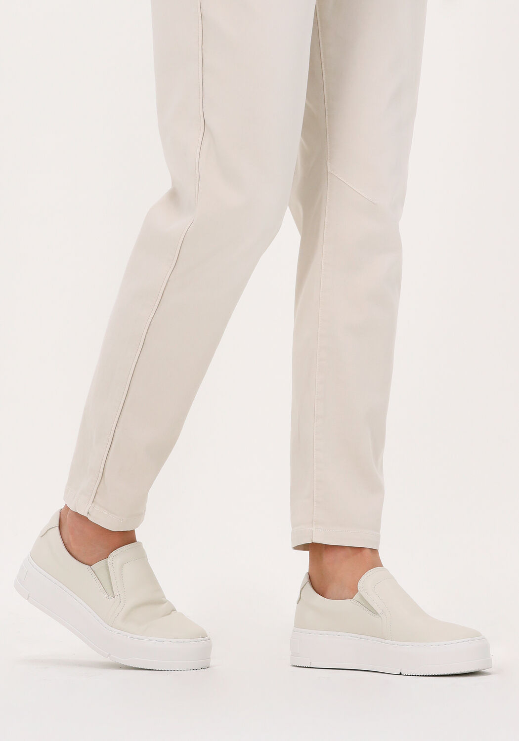 Wei&szlig;e VAGABOND SHOEMAKERS Sneaker Low JUDY SLIP ON - large