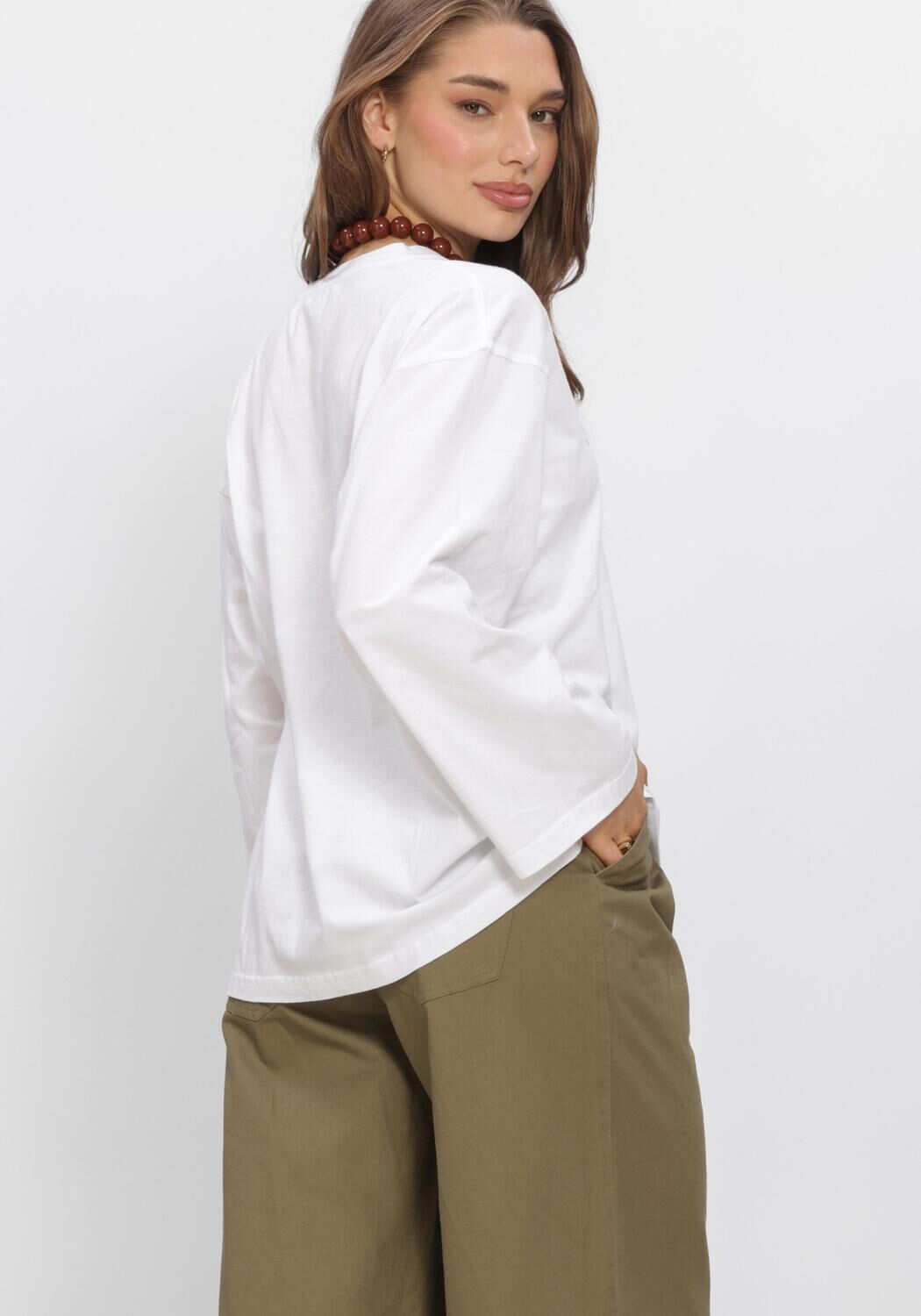 Wei&szlig;e BOII STUDIOS Top ALBERTO O-NECK BOXY - large