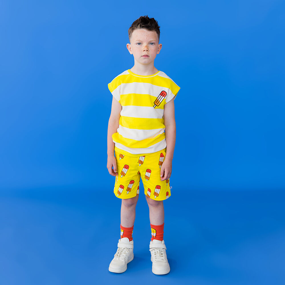Gelbe CARLIJNQ T-shirt STRIPES YELLOW - BOXY SHIRT WITH EMBROIDERY - large