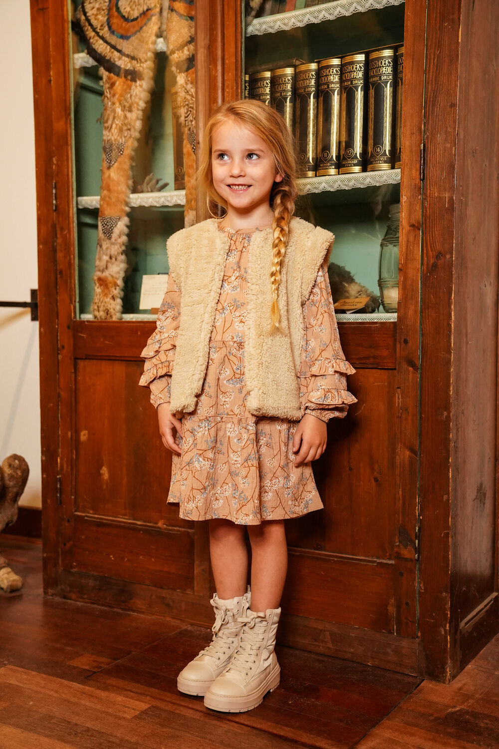 Beige KOKO NOKO Minikleid O56911 - large