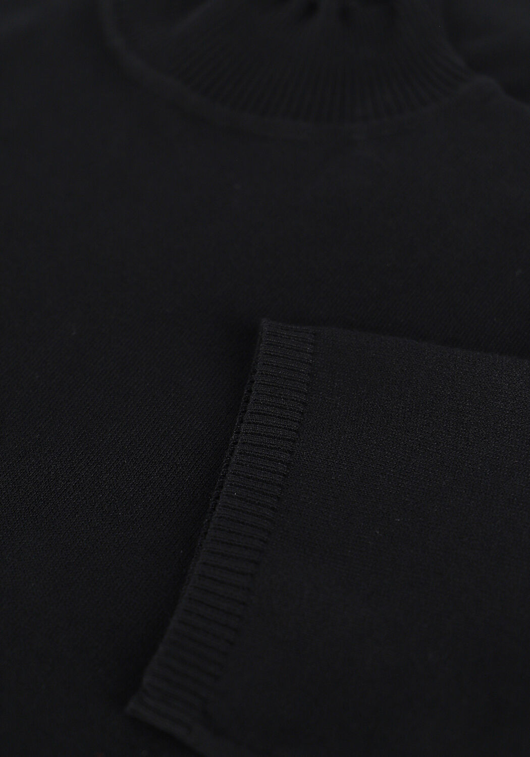 Schwarze MINUS Top LIMA ROLL NECK KNIT - large