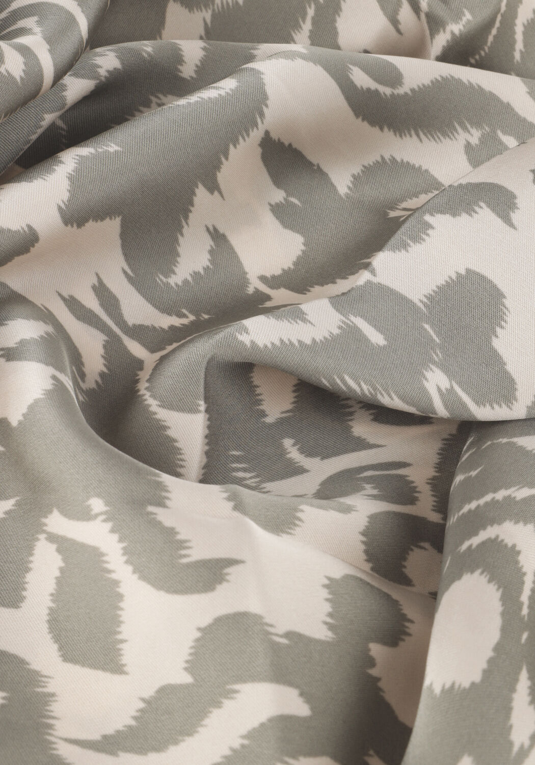 Gr&uuml;ne NEO NOIR Midikleid CILIAN FLOWER BLUR DRESS - large