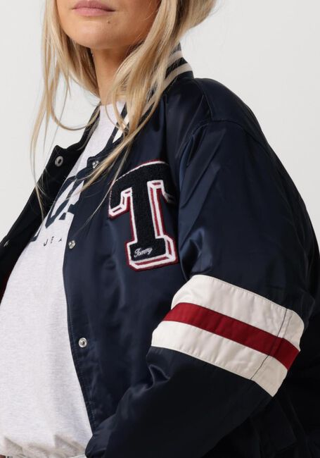 Blaue TOMMY JEANS Jack TJW LETTERMAN SATIN - large