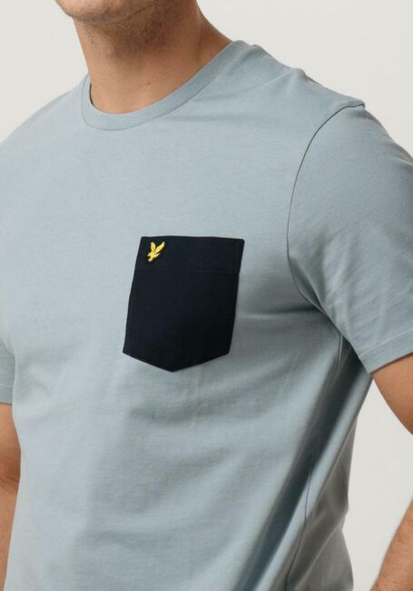 Blaue LYLE & SCOTT T-shirt CONTRAST POCKET T-SHIRT - large