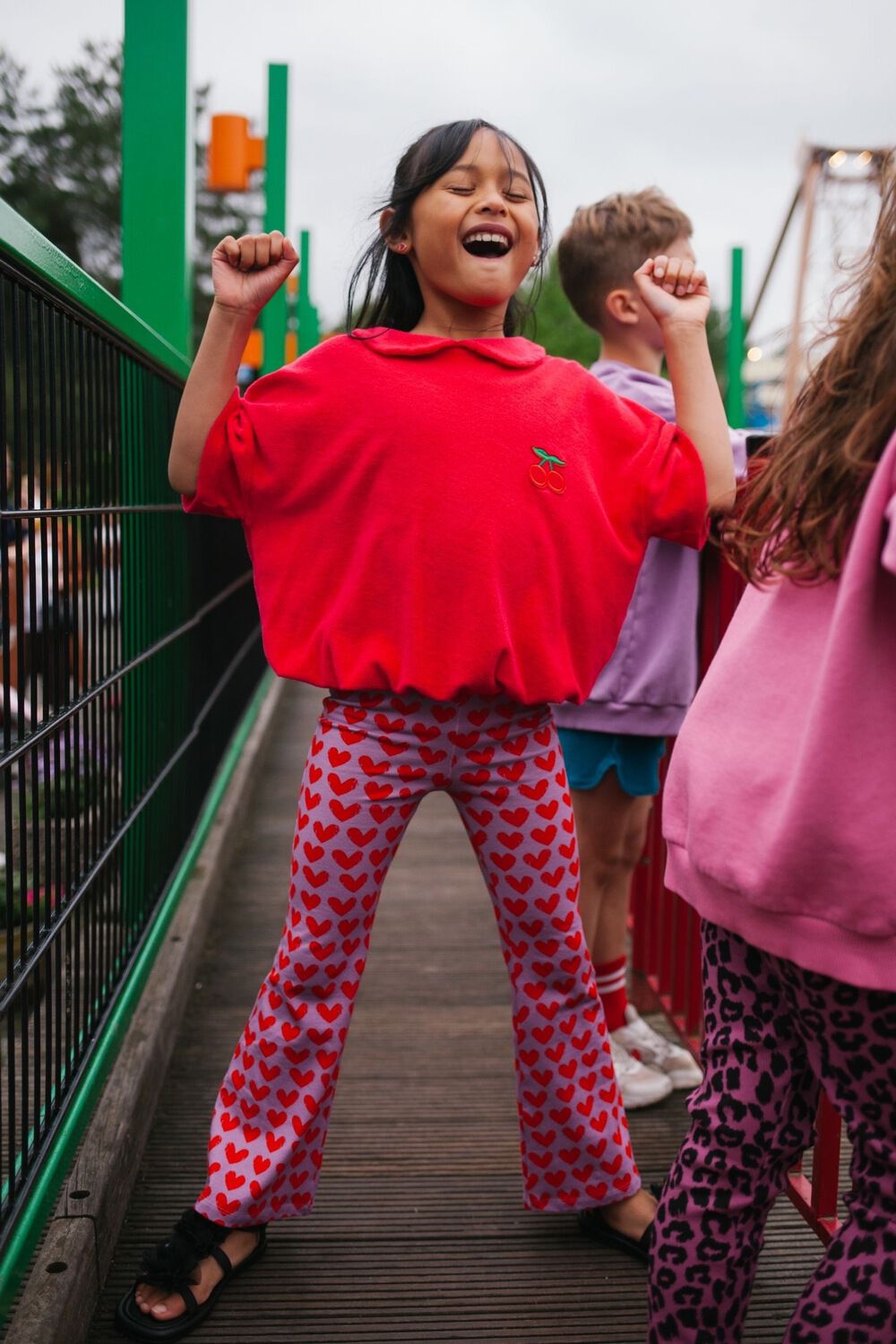 Hell-Pink DAILY BRAT Schlaghose ADORE FLARED PANTS - large