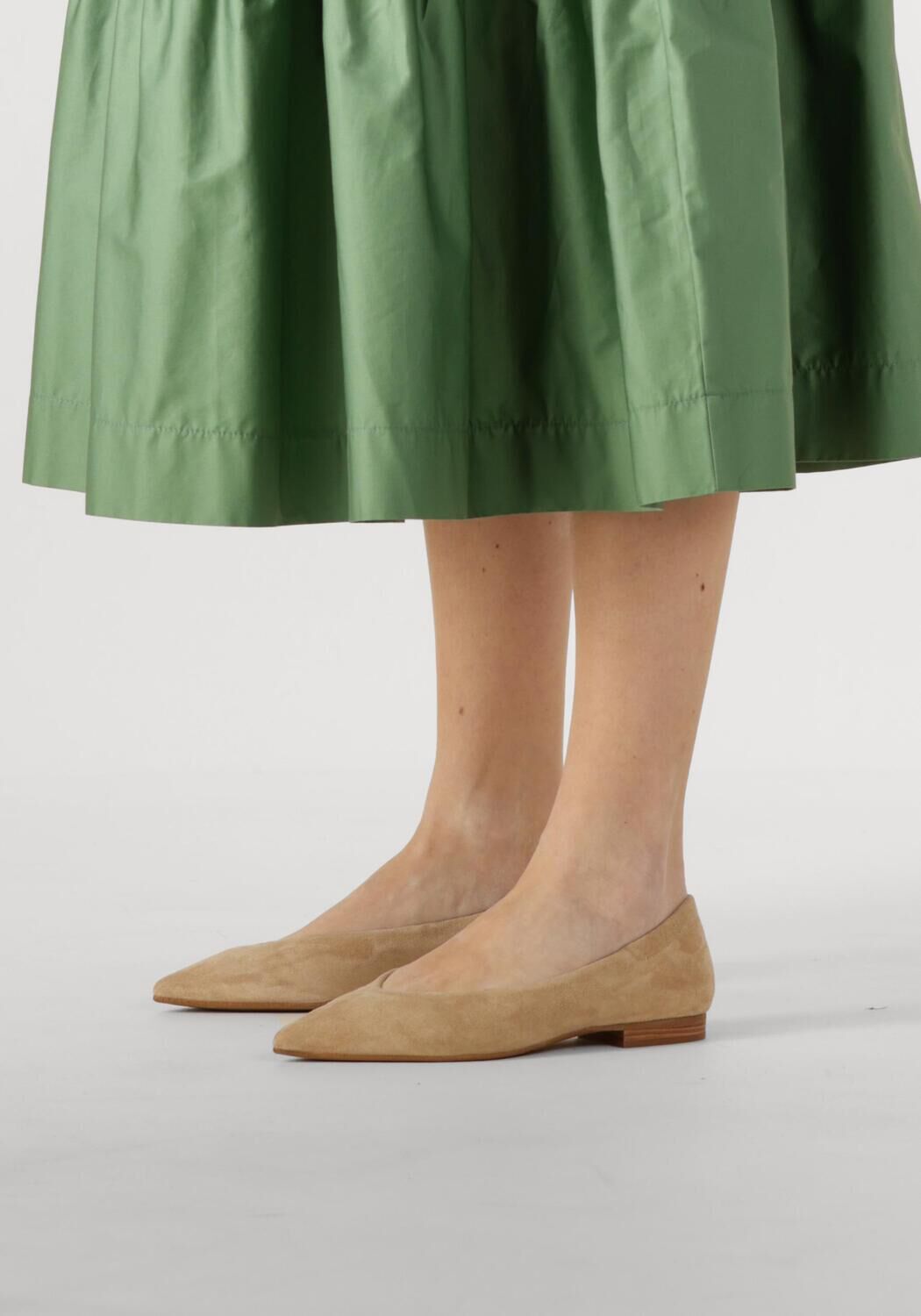 Beige BILLI BI Ballerinas A8024 - large