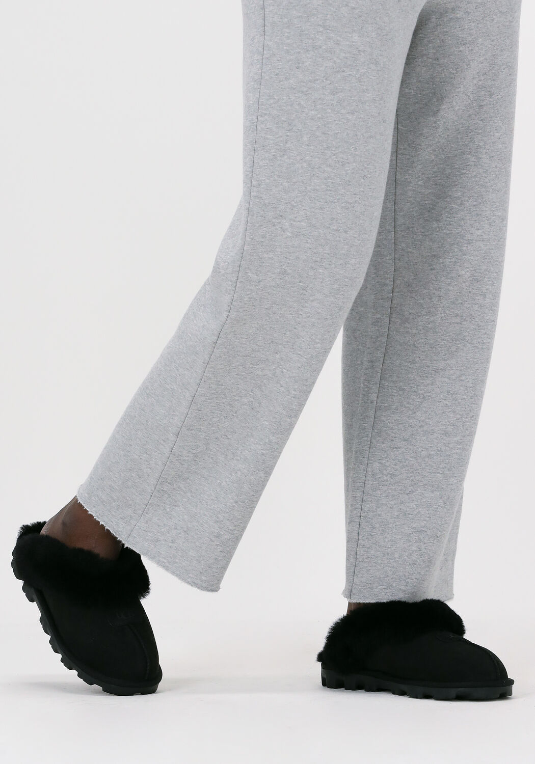 Schwarze UGG Hausschuhe W COQUETTE - large