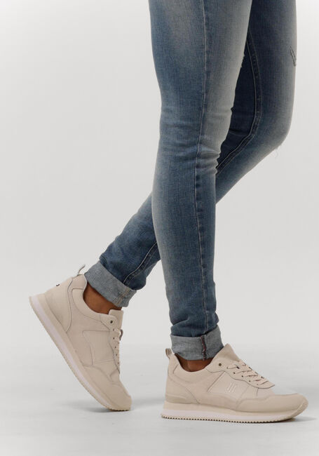 Beige TOMMY HILFIGER Sneaker Low FEMININE ACTIVE SNEAKER - large