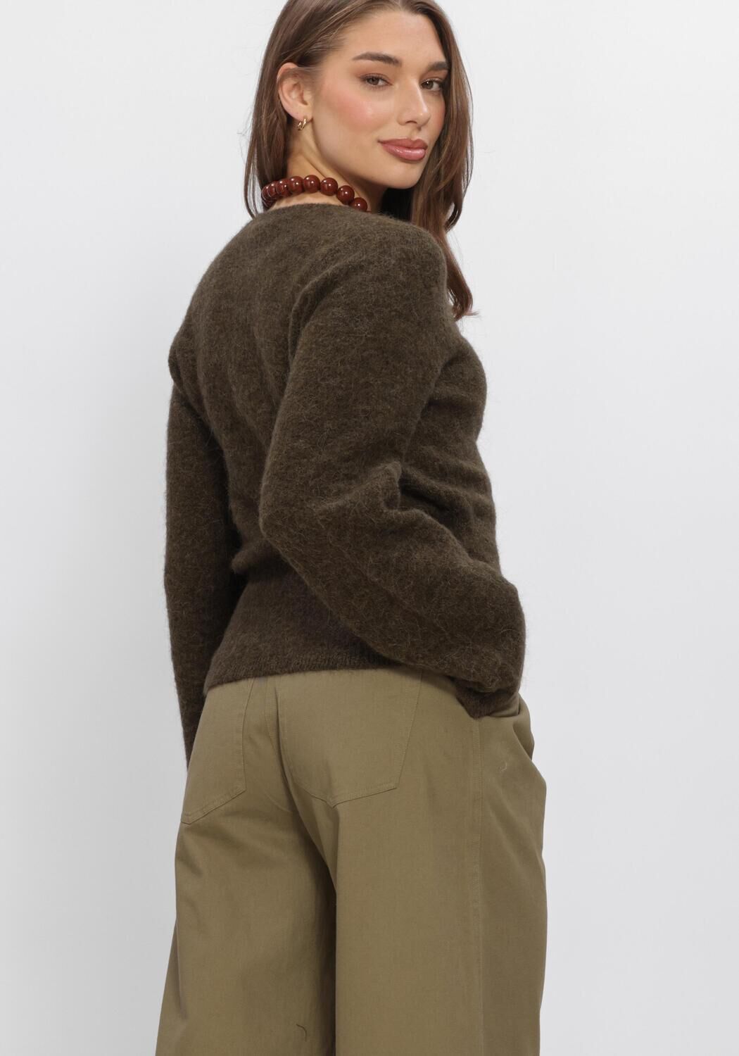 Dunkelgr&uuml;n BOII STUDIOS Pullover AURA WRAP KNIT - large