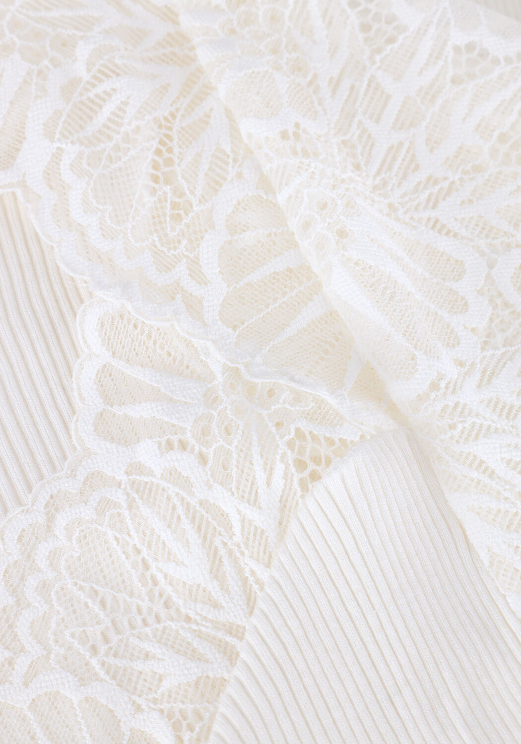 Wei&szlig;e ROSEMUNDE Top BEATHA CAPSLEEVE - large