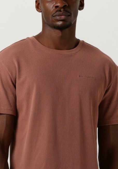 Cognacfarbene ANERKJENDT T-shirt AKKIKKI S/S WAFFLE TEE - large